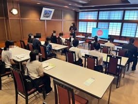 猛暑にも負けず！8社を巡る企業見学