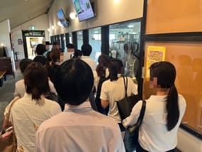 猛暑にも負けず！8社を巡る企業見学